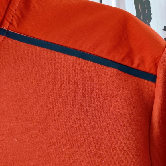 HALF ZIP LONG SLEEVED FLEECE W/ 4-WAY STRETCH LARGE - Picture 7 of 8